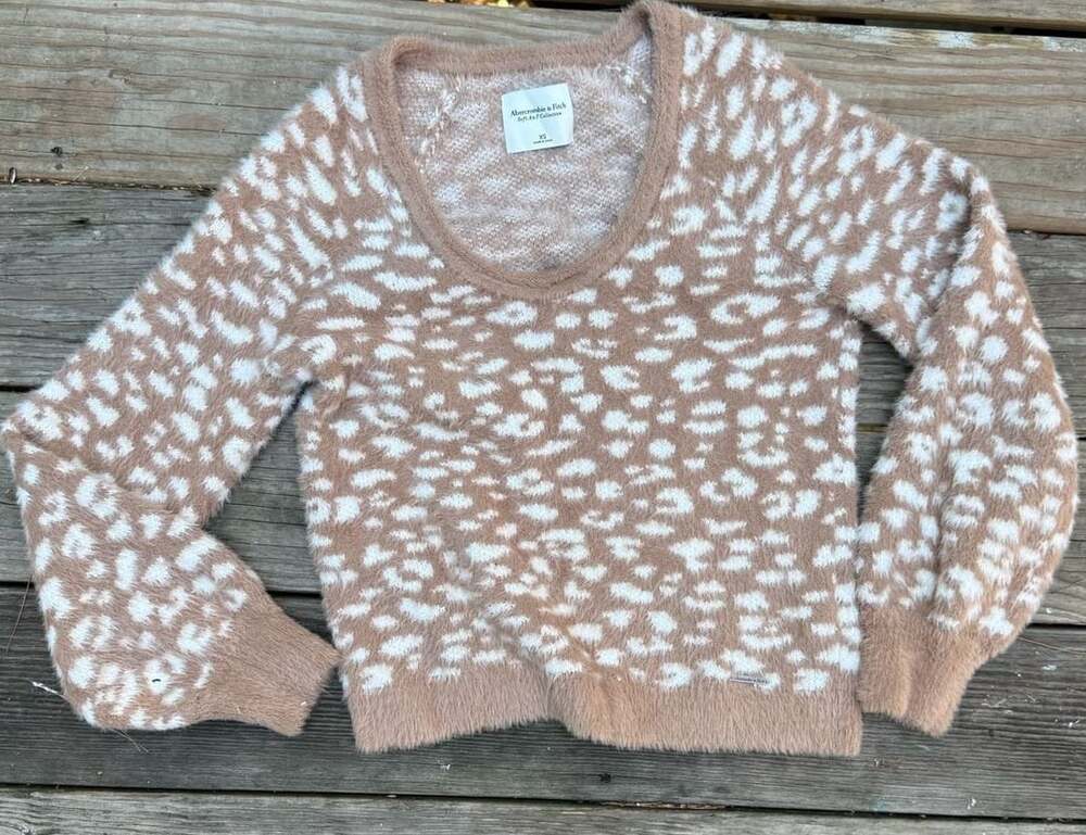 Abercrombie & Fitch Soft A&F Collection Animal Print Sweater Size XS